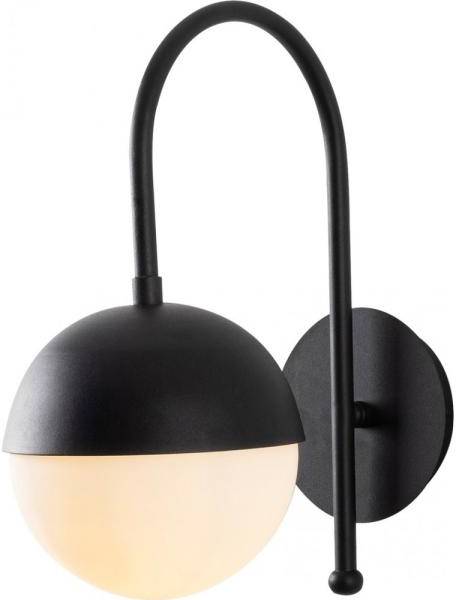 Karsholm vägglampa 3302 - Svart/vit 