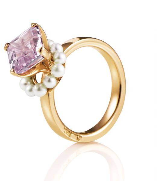 Efva Attling Dancing Pearl Ring. 17.00 MM - GULD 