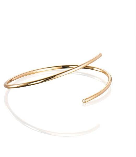 Efva Attling Hug Cuff. M - GULD 