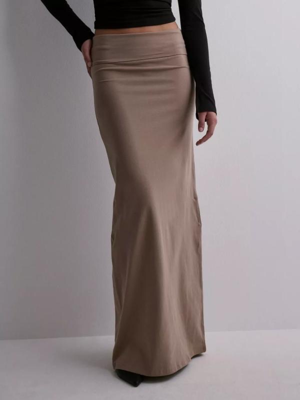 Nelly - Svarta kjolar - Nougat - Low Waist Folded Maxi Skirt - Kjolar 