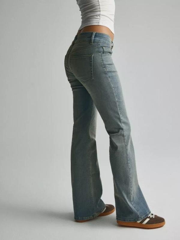 Nelly - Bootcut Jeans - Blå/Beige - Low Waist Bootcut 5-Pocket Jeans - Jeans (Övriga Jeans i kategorin Jeans)