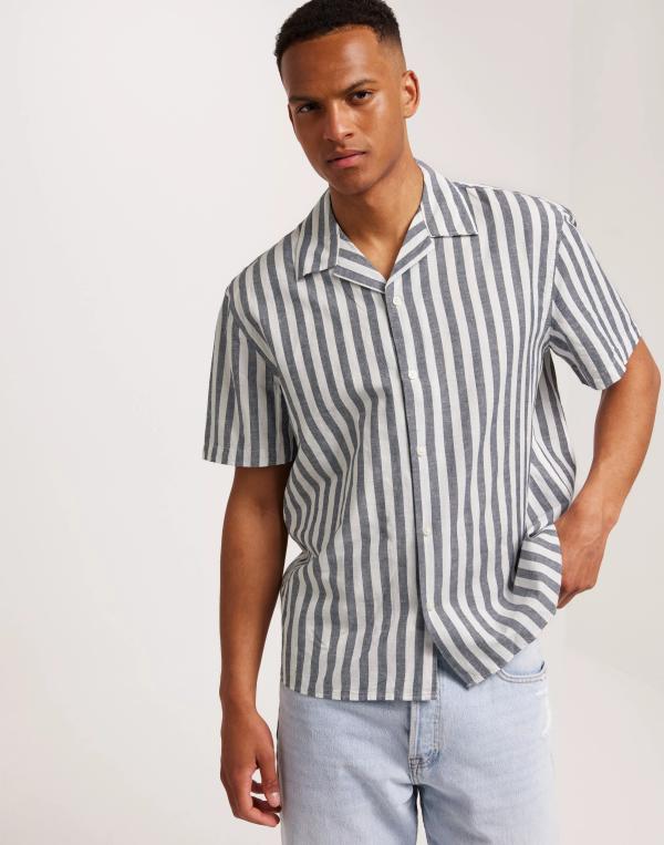 Selected Homme Slhrelaxnew-Linen Shirt Ss Resort Linneskjortor Sky Captain Stripes 