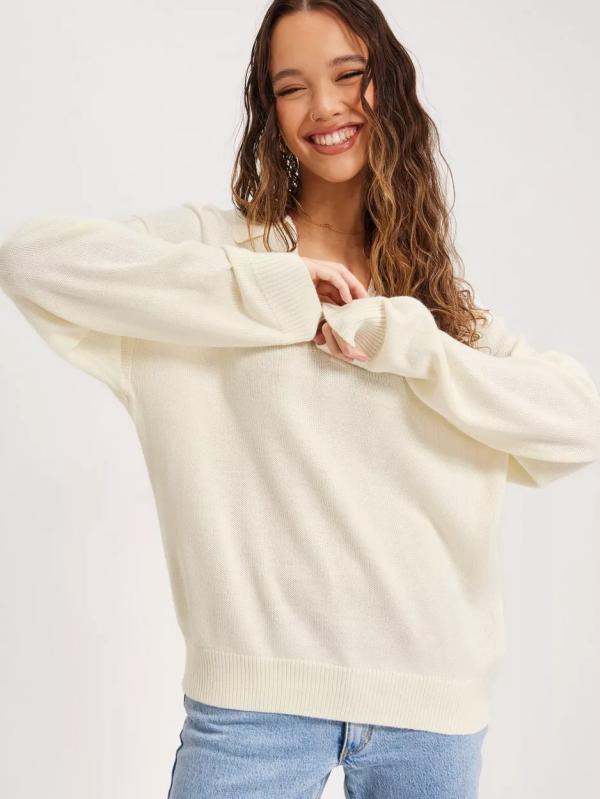 Nelly - Stickade Tröjor - Offwhite - Everyday Collar Knit Sweater - Tröjor - Knitted Sweaters (Övriga Skjortor i kategorin Skjortor)