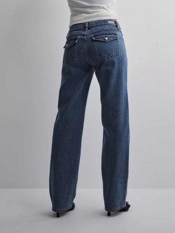 Abrand Jeans - Low waist jeans - Mid Blue - 99 Low Straight Elen - Jeans 