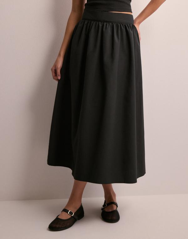 JDY - Svart - Jdyselena Hw Midi Skirt Wvn 