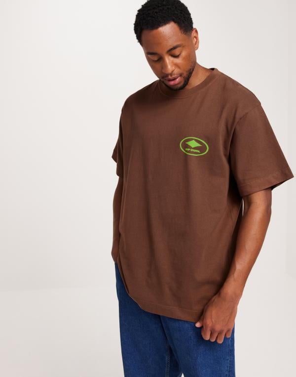 Ripcurl Quality Surf Products Oval Tee T-shirts med tryck Brun 