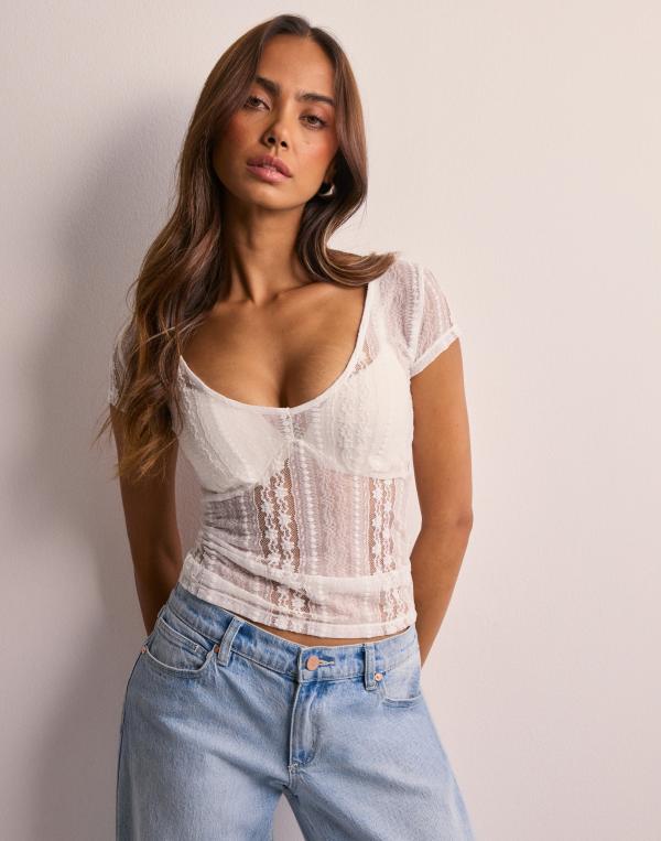 Nelly - Vit - Perfect Lace Tee 