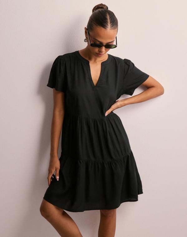 Only - Svart - Onlzally Life S/S Thea Dress Noos P 