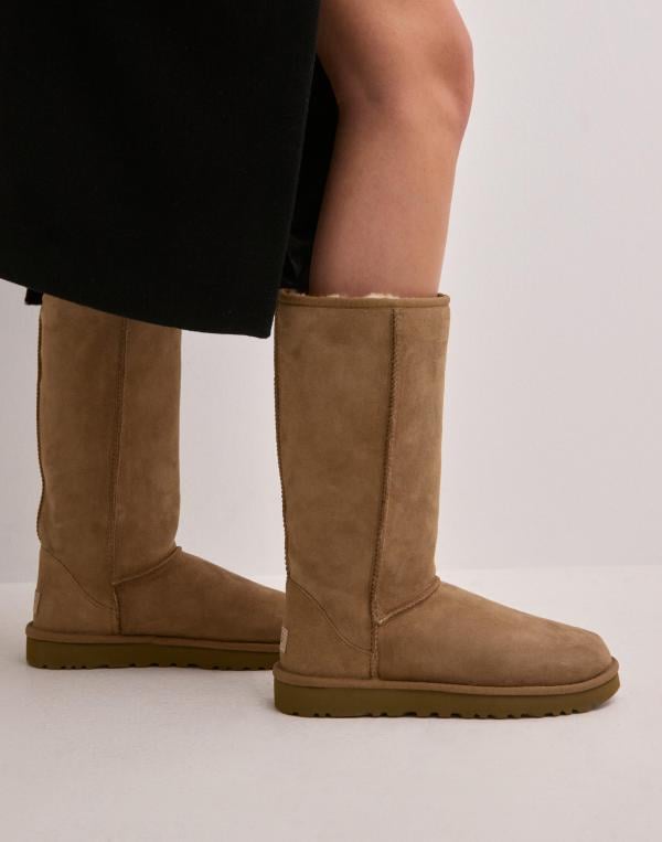 UGG - Brun - W Classic Tall II 