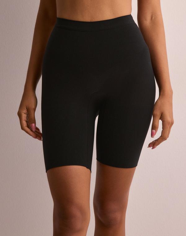 Spanx - Svart - Everyday Shaping Short 