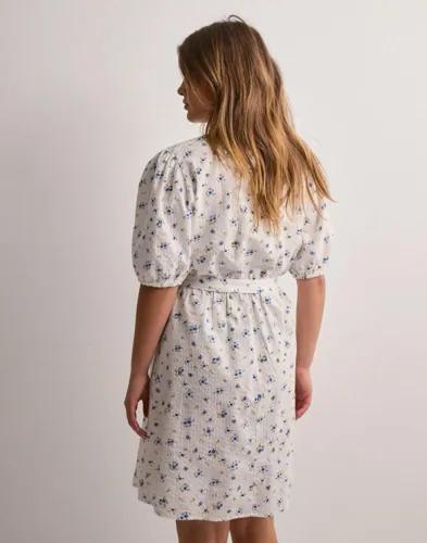 JDY - Blommig - Jdymace 2/4 Wrap Dress Wvn 