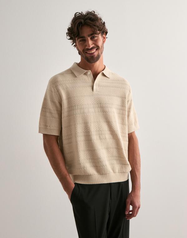 Selected Homme Slhfoam Ss Knit Relaxed Structure P Stickade tröjor Beige 