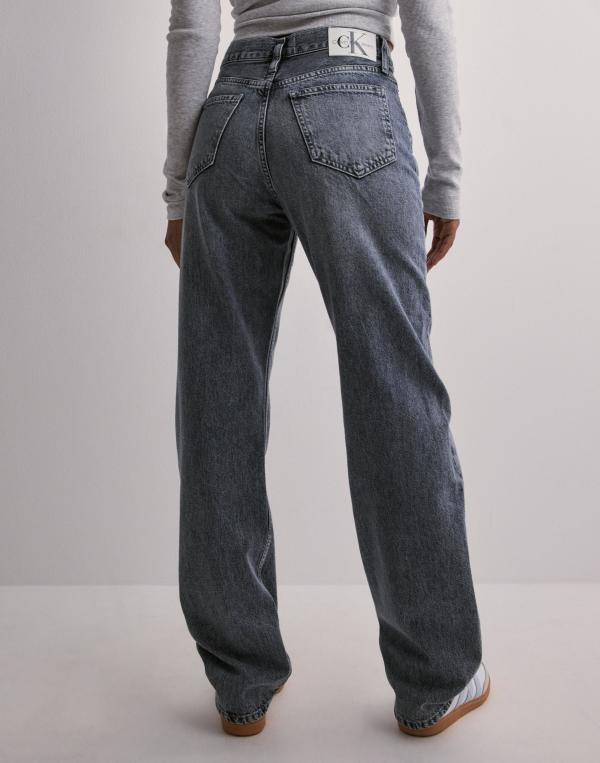 Calvin Klein Jeans - Grå - High Rise Straight 