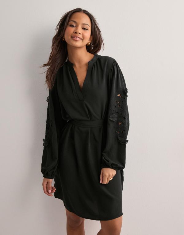 Vero Moda - Svart - Vmjosefine Ls Short Dress Wvn Ga 