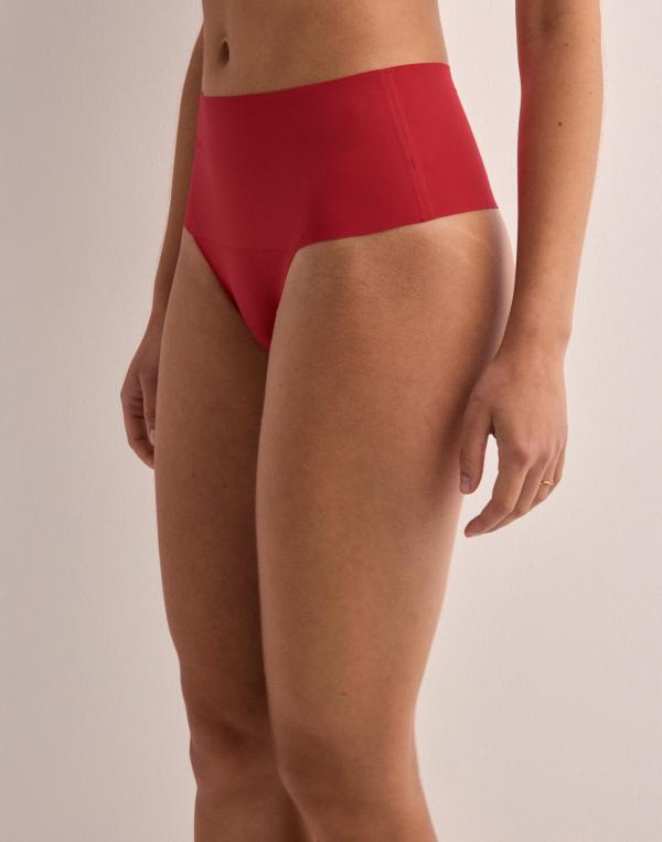 Spanx - Röd - Undie-tectable® Thong 