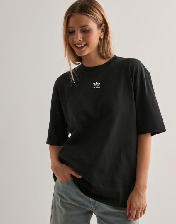 Adidas Originals - Svart - Ess Boyfr Tee 