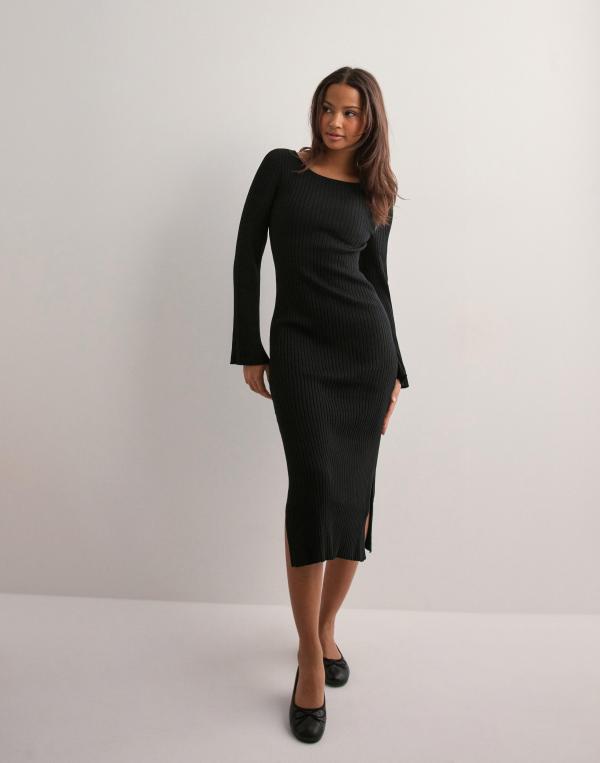 Only - Svart - Onlmeddi Ls Boatneck Dress Cc Knt 