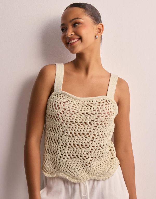 Pieces - Beige - Pcaia S/L Knit Crop Top Bc 