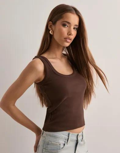 Nelly - Brun - My Best Rib Singlet 