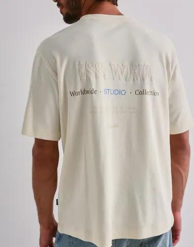 Jack & Jones Jjeurban Edge Studio Tee Ss O-Neck T-shirts med tryck Vit 