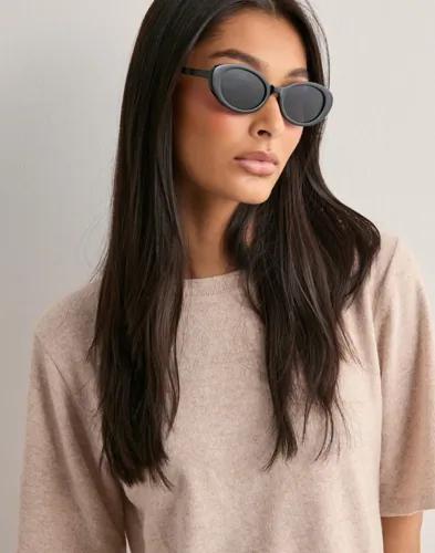 Pieces - Svart - Pcsanna Sunglass Box Bc 