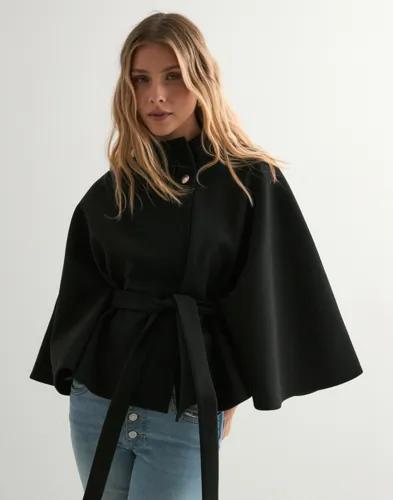 Nelly - Svart - Fancy Poncho Jacket 