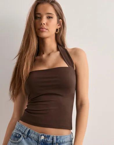 Nelly - Brun - Amaze Me Halterneck Top 