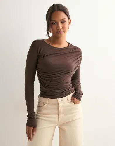 Nelly - Brun - Soft Drape LS Top 