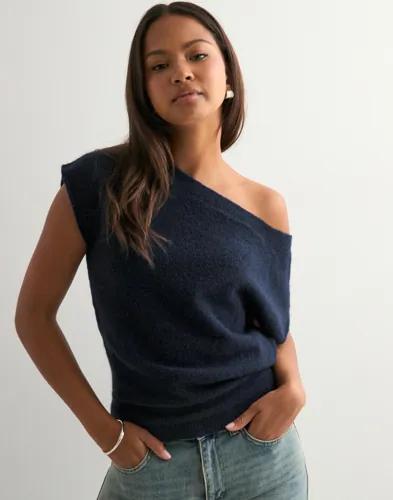 Nelly - Blå - Wide Neck Knit Top 