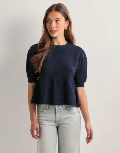 Nelly - Blå - Peplum Knit Top 