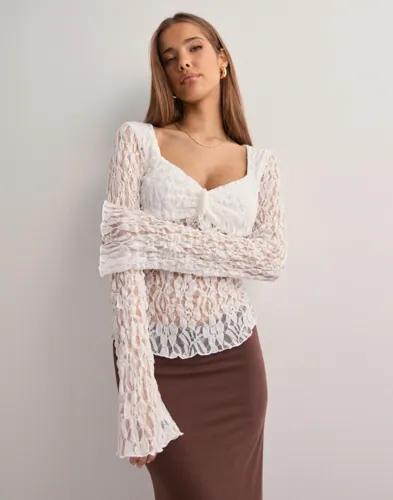 Nelly - Vit - Romantic Lace Top 