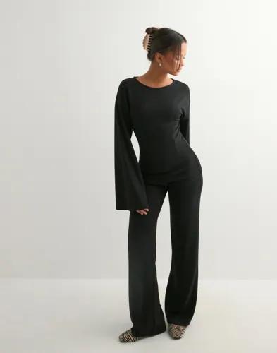 Nelly - Svart - Luxury Wide Sleeve Sweat 