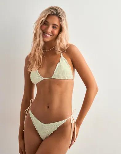 Nelly - Vit - Smock Frill Triangle 
