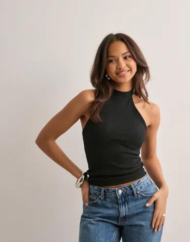 Nelly - Svart - High Neck Structure Top 