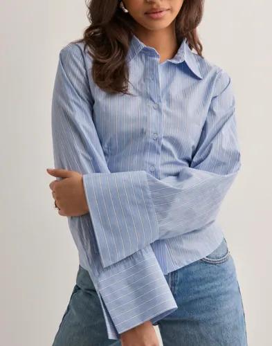 Neo Noir - Blå - Rosa Stripe Shirt 