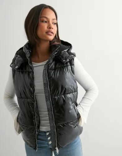 Nelly - Svart - Everyday Shiny Puffer Vest 