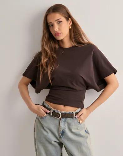 Nelly - Brun - Round Neck Wide Sleeve Tee 