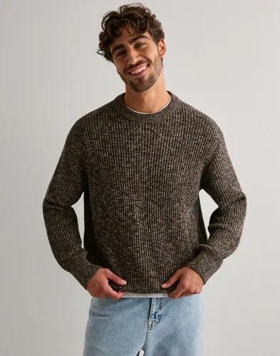 Selected Men Slhtilum Ls Knit Relaxed Crew Neck Stickade tröjor Brun 