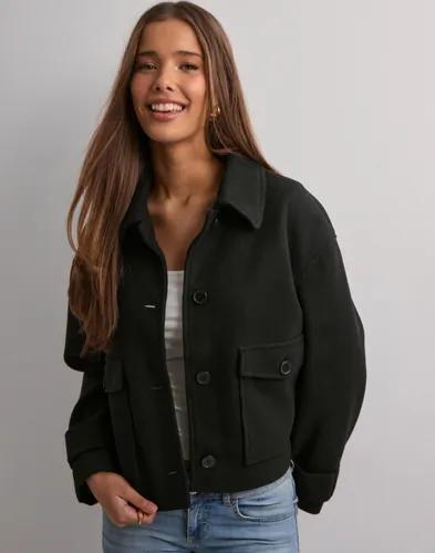 Nelly - Svart - Short Pocket Jacket 