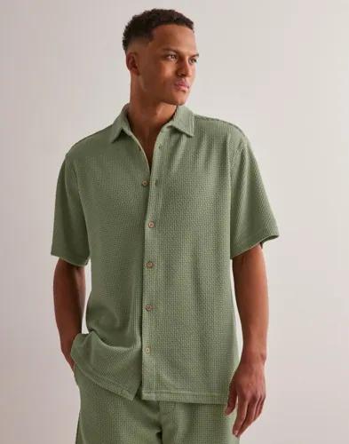 Brand Island Asher Shirt Kortärmade skjortor Grön 