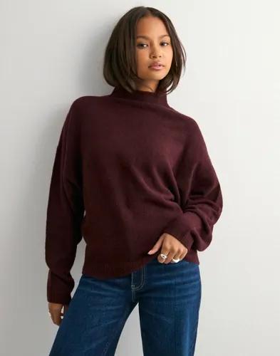 Nelly - Röd - Sleeve Focus Polo Knit Sweater 