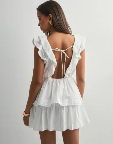 Nelly - Vit - Perfect Frill Dress