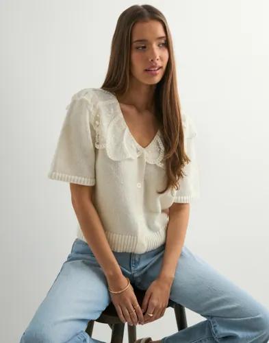 Pieces - Vit - Pcabby Ss Lace Collar Knit Cardigan 