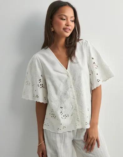 Selected Femme - Vit - Slfdahlia Ss Broderi Shirt Noos 