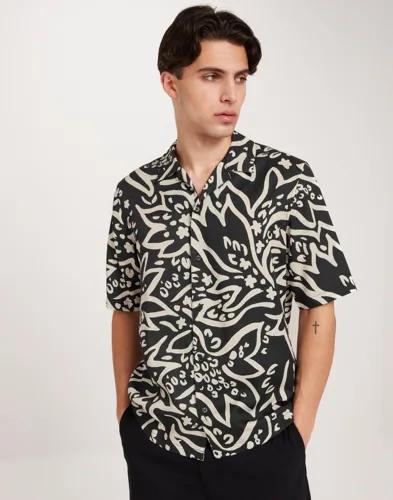 Samsøe Samsøe Saoscar AX shirt 10527 Kortärmade skjortor Svart 