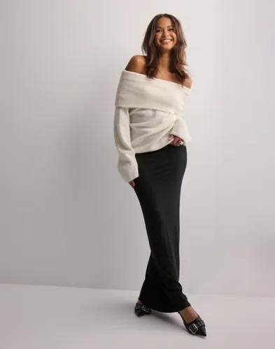 Nelly - Svart - Perfect Low Waist Maxi Skirt 