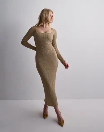Nelly - Beige - Sweetheart Structure Dress 