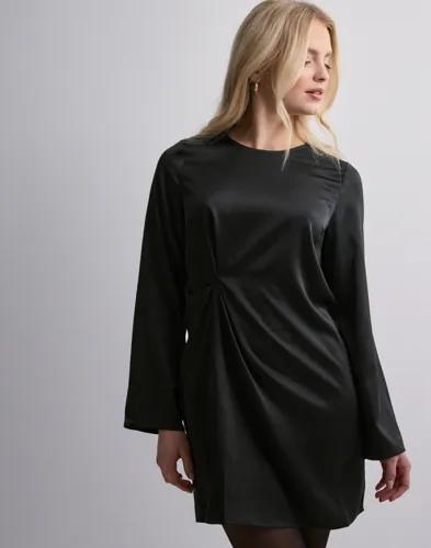 Pieces - Svart - Pcnorella Ls Short Dress D2D 