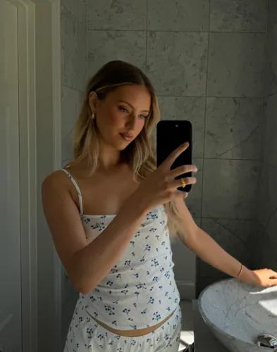 Nelly - Vit - Cute Print Singlet 