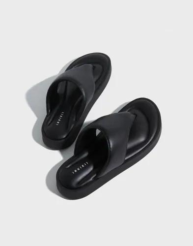 Inuikii - Svart - Slipper Padded Toe 
